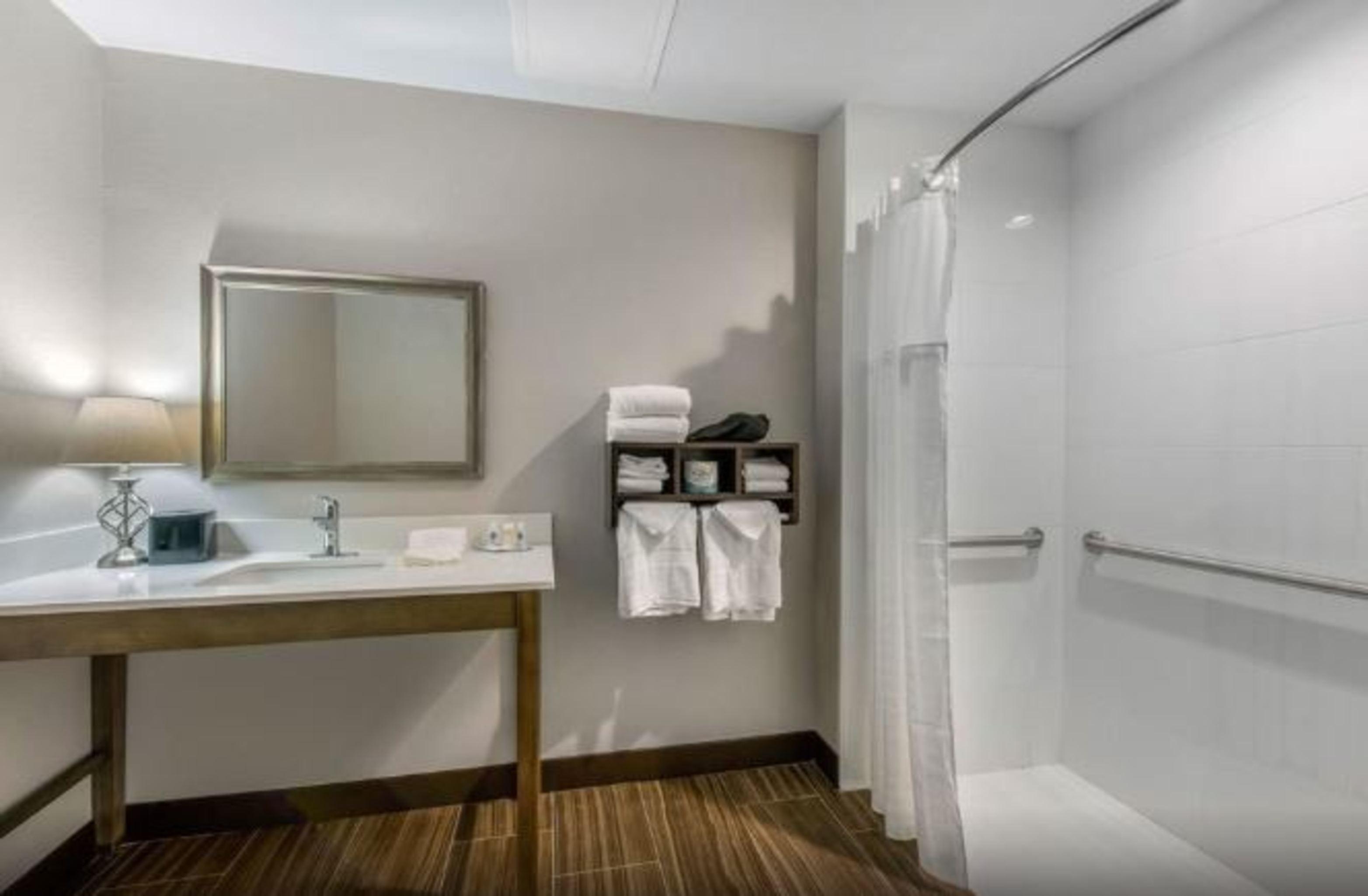 Comfort Suites Fort Lauderdale Airport & Cruise Port Dania Beach Exterior photo