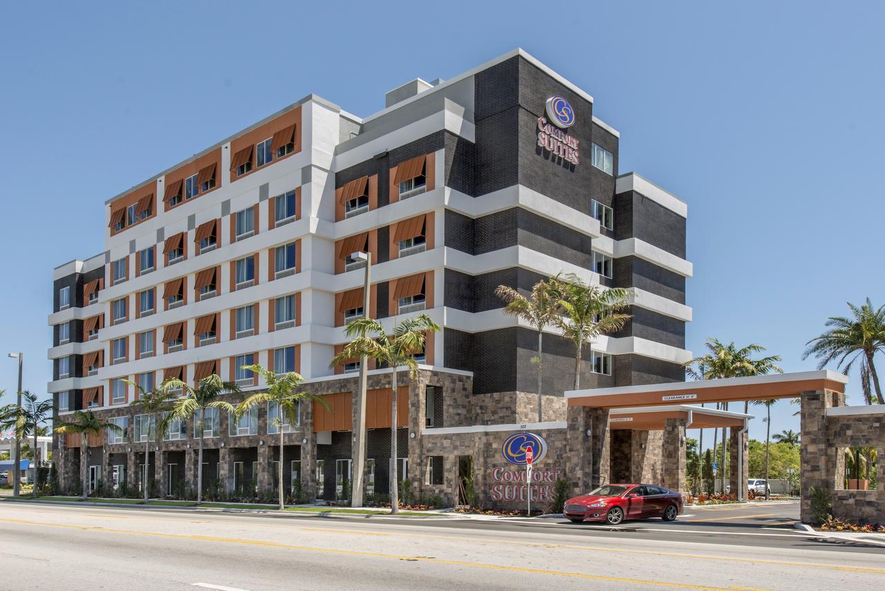Comfort Suites Fort Lauderdale Airport & Cruise Port Dania Beach Exterior photo